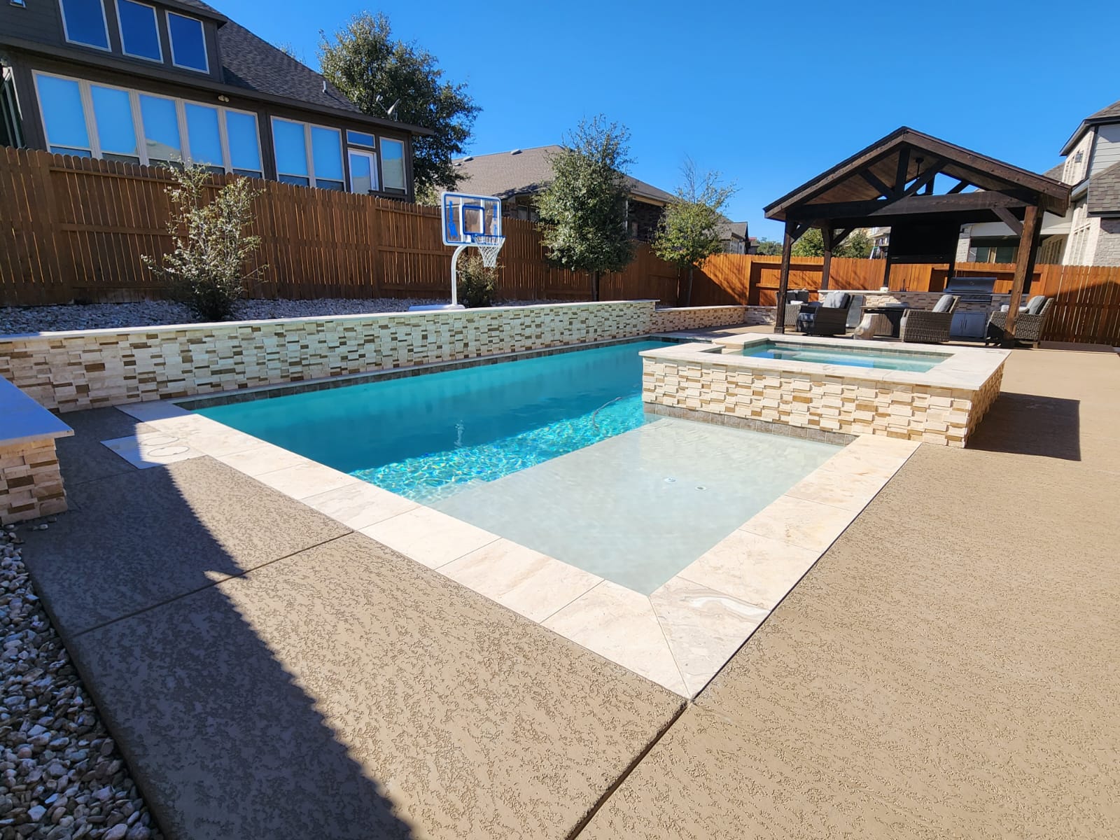 Nice Pool